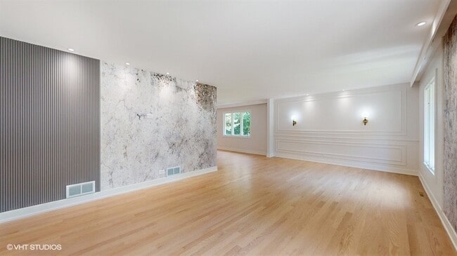 Building Photo - 8473 Canterberry Dr