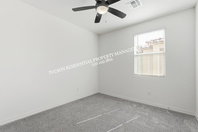 Building Photo - 7842 S New Strike Way