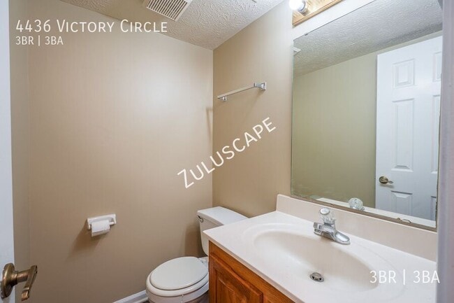 Building Photo - 4436 Victory Cir
