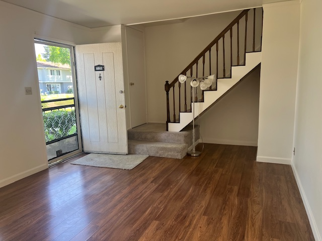 Building Photo - 4861 Saginaw Cir