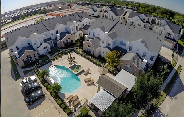 Building Photo - 12565 Piping Rock Dr