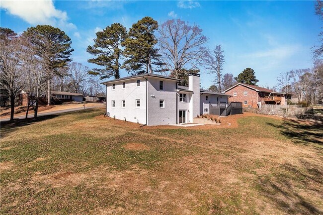 Building Photo - 1536 Daffodil Dr