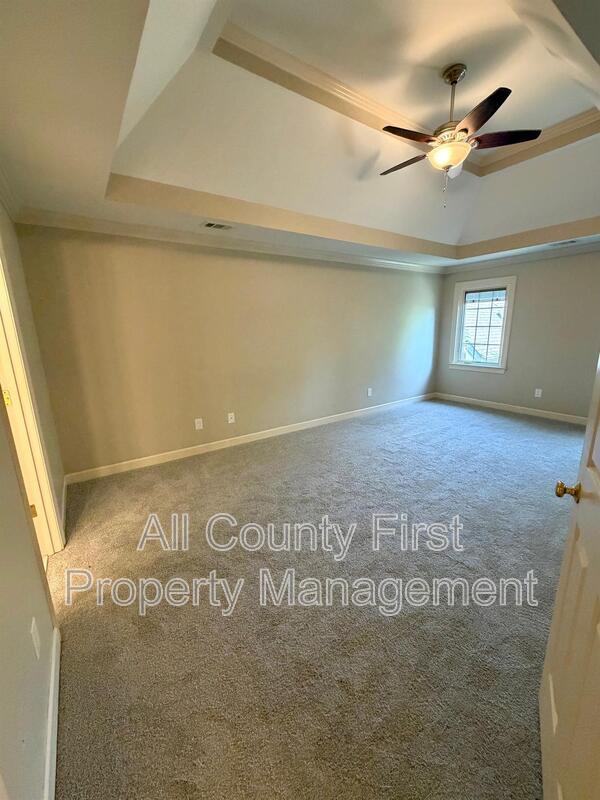 Building Photo - 2438 Kings Arms Dr