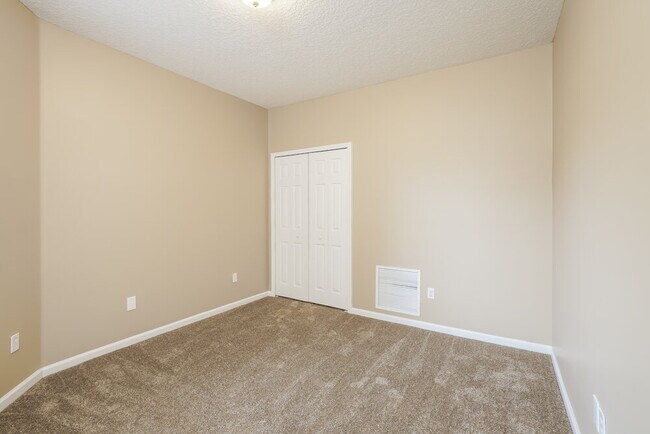 Building Photo - 2778 Cross Creek Dr