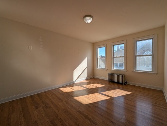 Building Photo - 2600 N Kimball Ave