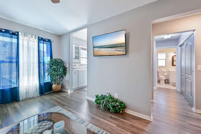 Building Photo - 253 2nd Ave