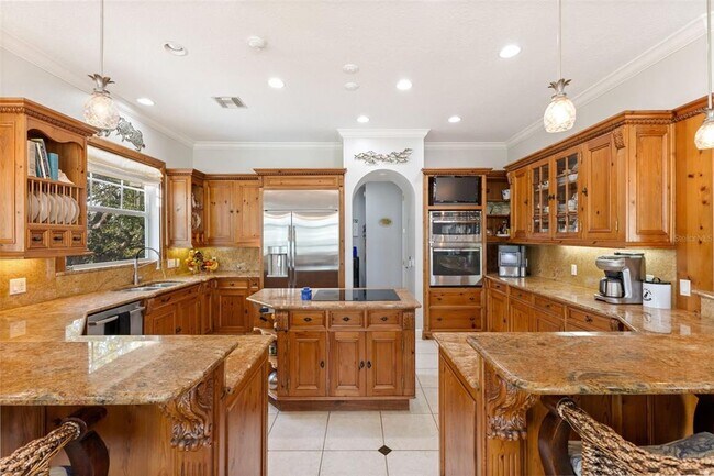 Building Photo - 450 Bayshore Dr