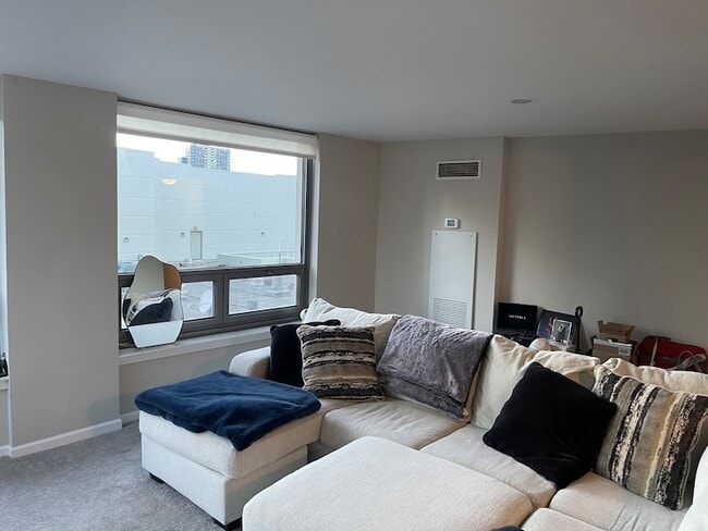 Building Photo - 440 N Wabash Ave