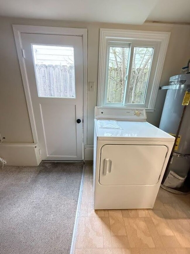 Building Photo - Charming 2-Bedroom Home Large Rumpus Room,...