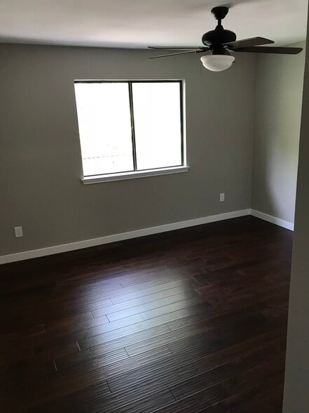 Building Photo - 7806 Doncaster Dr