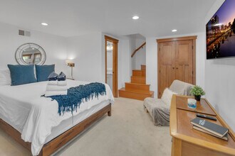 Building Photo - 1072 Johnson Ave