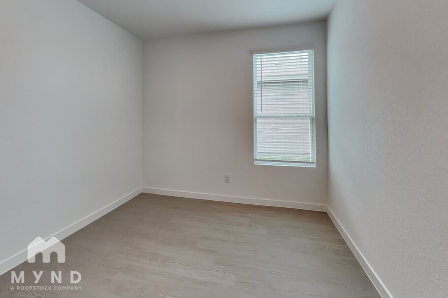 Building Photo - 10559 Ysasmendi Rdg