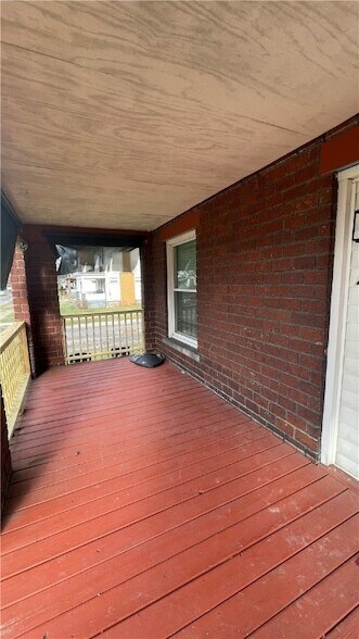 Building Photo - 247 Cedar Ave