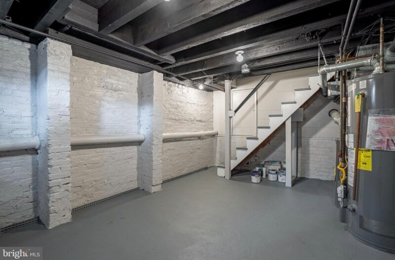 Building Photo - 3602 5th St