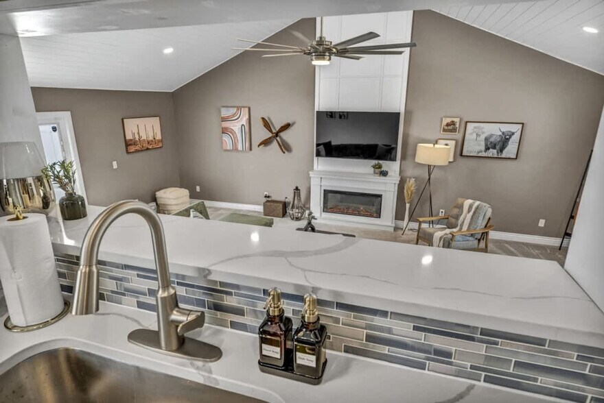 Building Photo - 1036 Union Ave