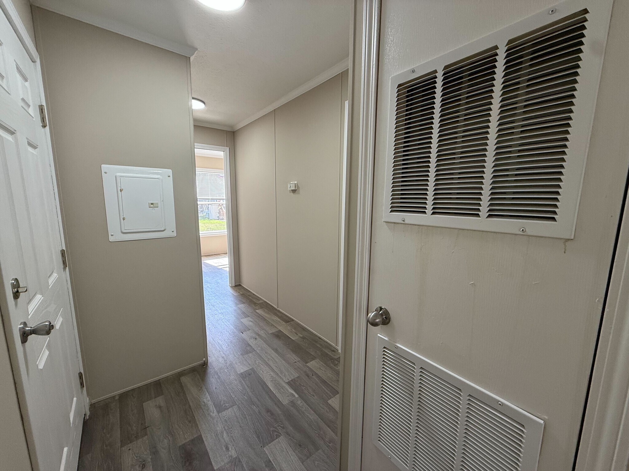 Building Photo - 12501 Apple Ln