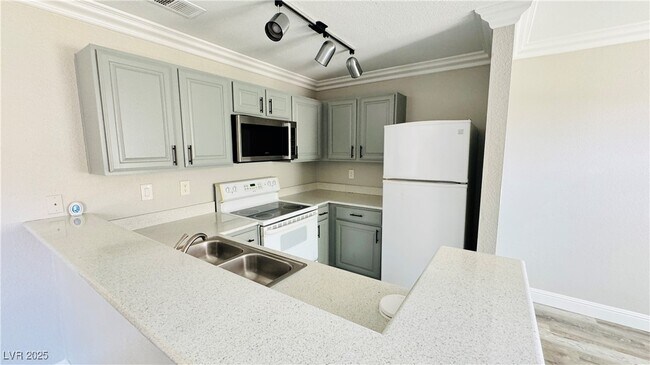 Building Photo - 4050 Pacific Harbors Dr