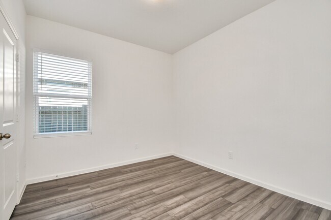 Building Photo - 13427 Harrow Park Ln