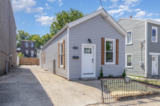 Building Photo - 1026 Orchard St