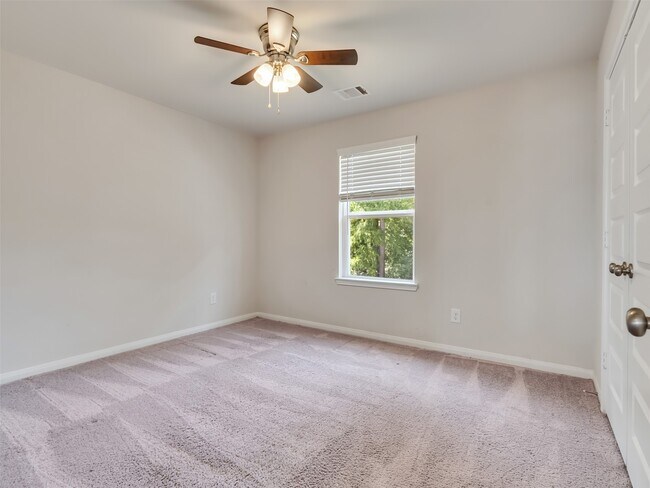 Building Photo - 7087 Silverleaf Oak St