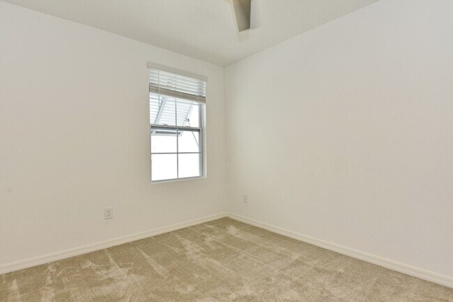 Building Photo - 720 Benoi Dr