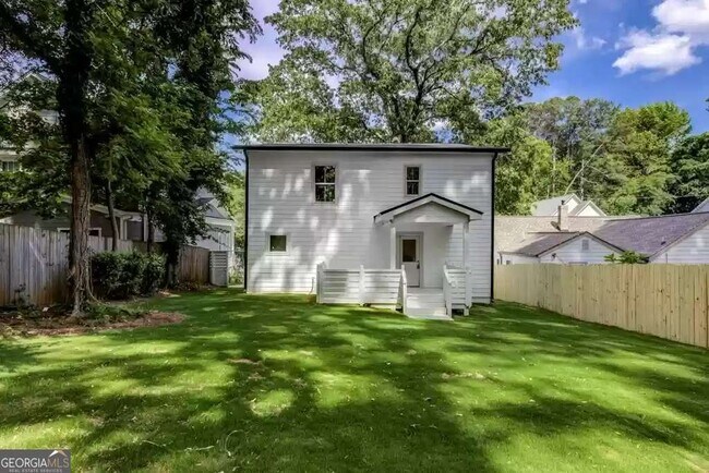 Building Photo - 253 Lamon Ave SE