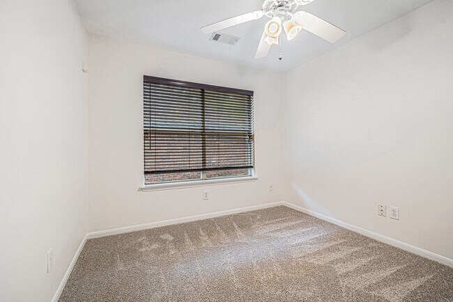 Building Photo - 87 N Veranda Ridge Dr