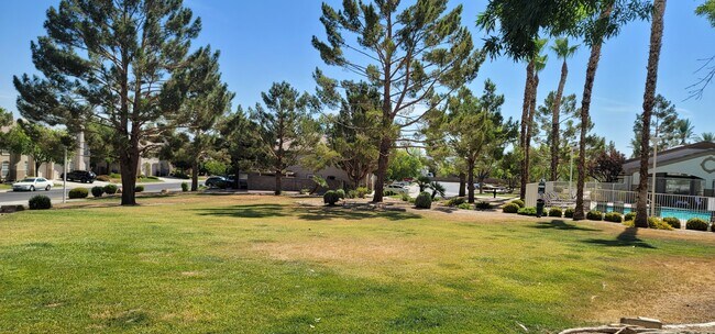 Building Photo - 1623 Cave Spring Dr