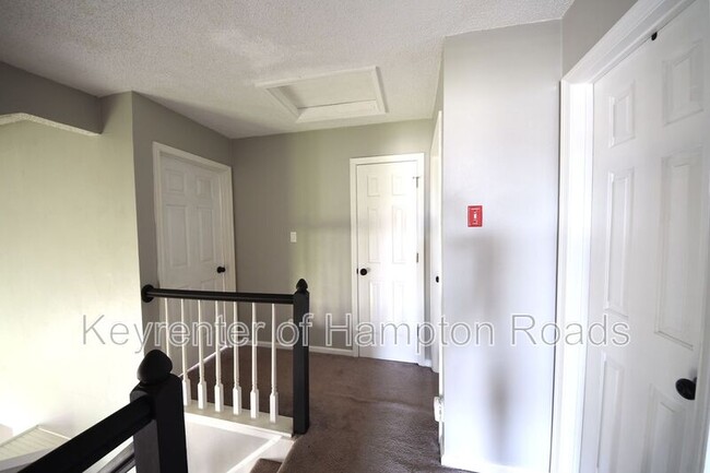 Building Photo - 1197 Dovetail Ct