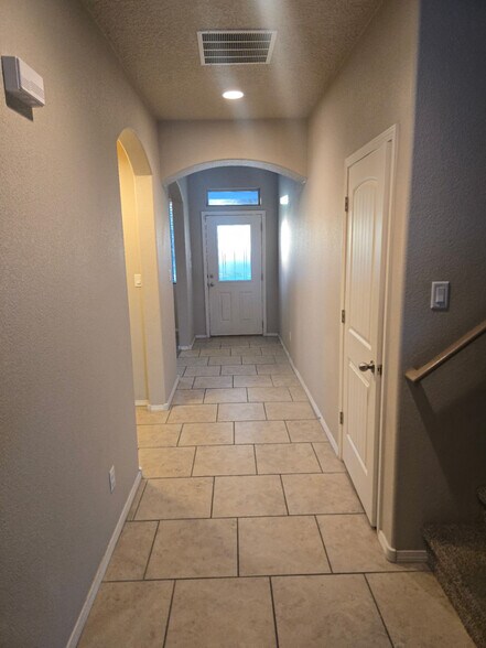 Building Photo - 7032 Tombstone Rd NW