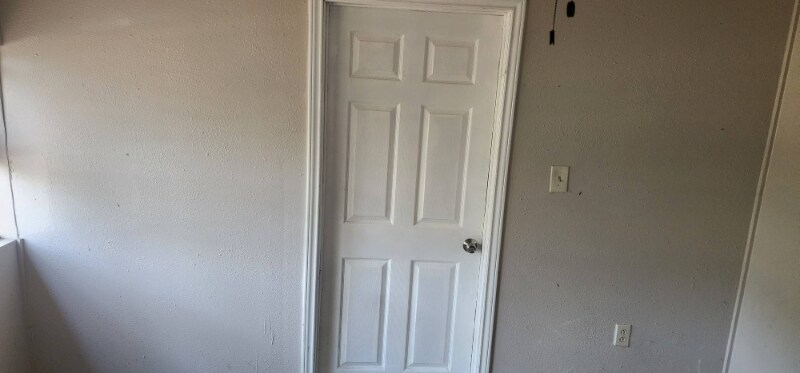 Building Photo - 6029 Cessna Dr