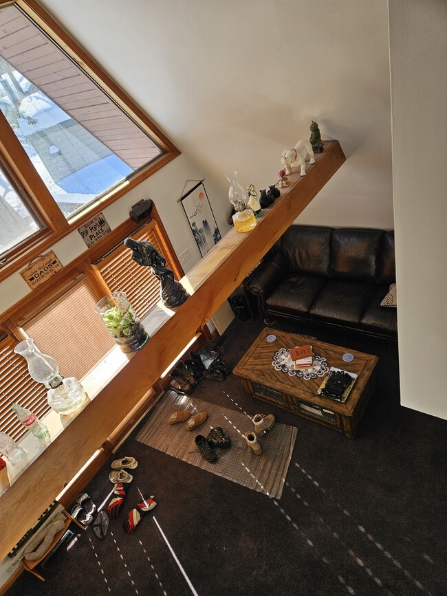 Building Photo - 5724 Lake Rd