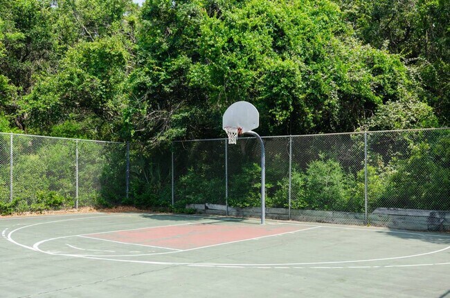 Building Photo - 2102 Surfrider Ct