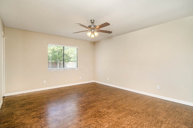 Building Photo - Cozy 3BR/2BA Home in a Quiet Neighborhood