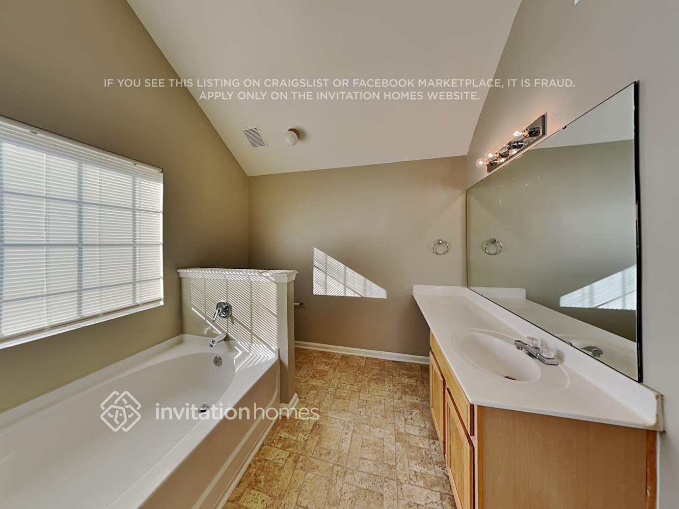 Building Photo - 7211 Hidden Creek Dr