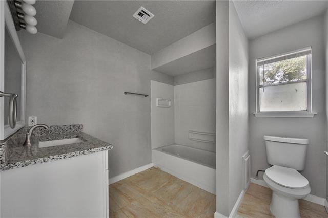 Building Photo - 10071 Woodhollow Dr