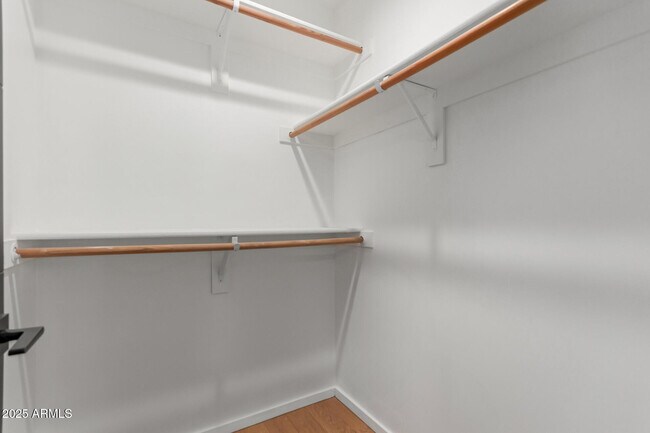 Building Photo - 1129 E McKinley St