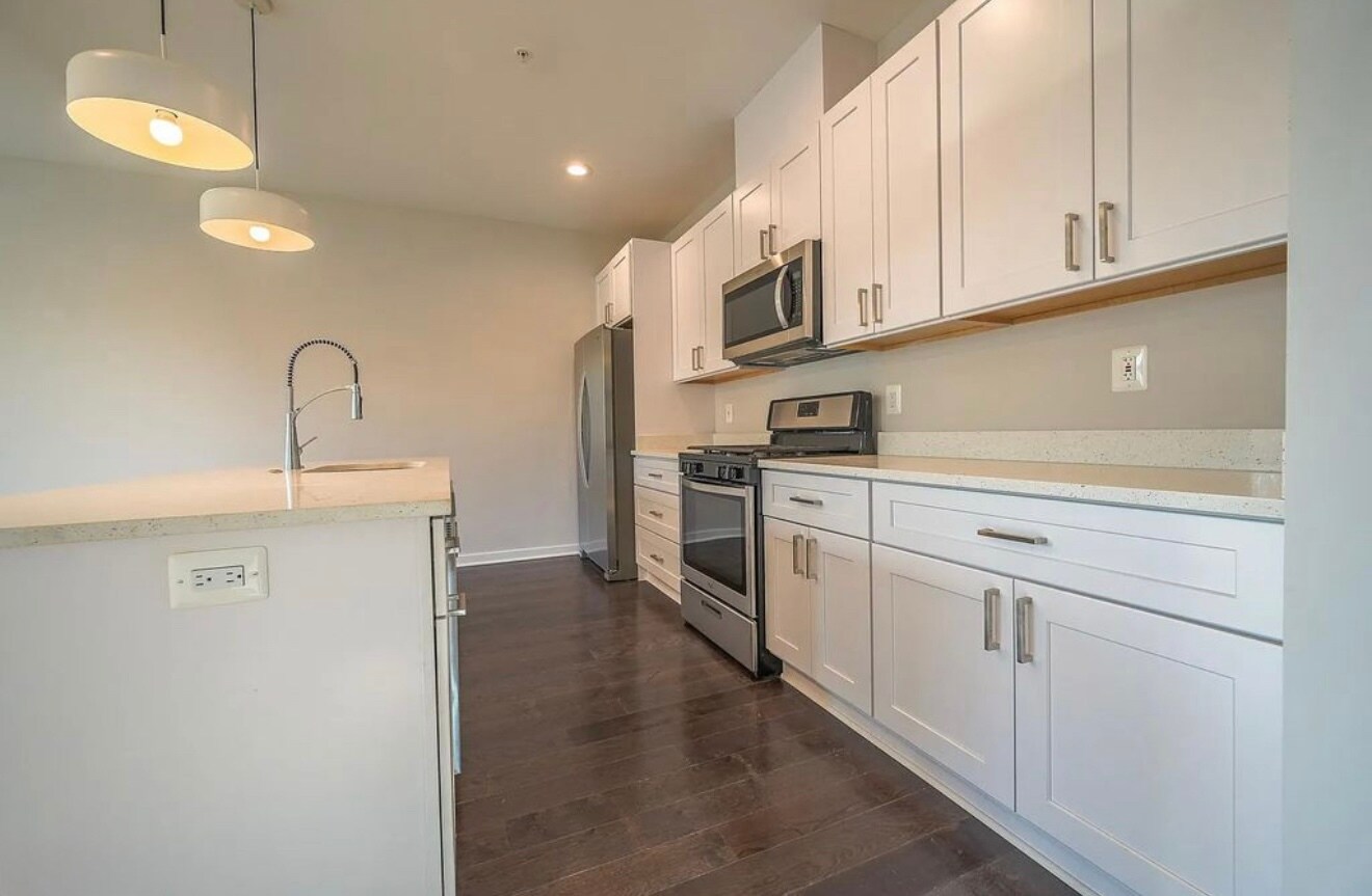 Building Photo - 2505 Burns St SE