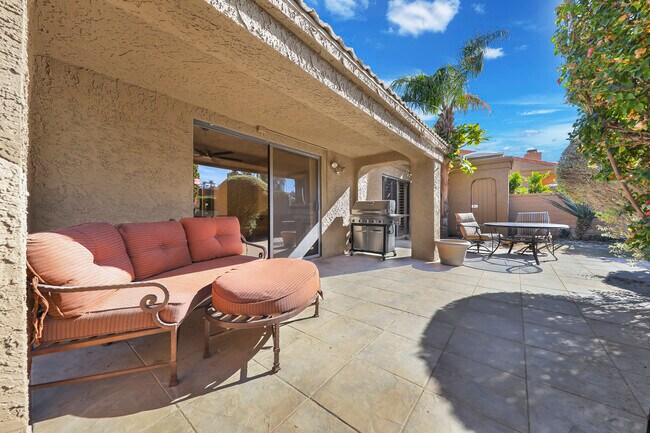 Building Photo - 44389 Cannes Ct