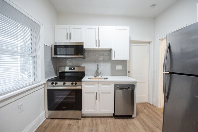 Building Photo - 1310 Webb Rd