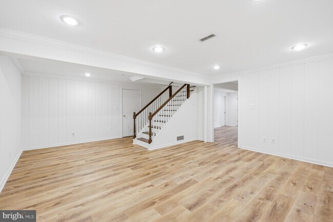 Building Photo - 12027 Devilwood Dr