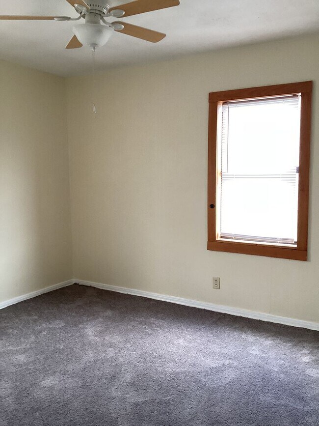 Building Photo - Newly Renovated 2Bedroom! Located in Portales!!