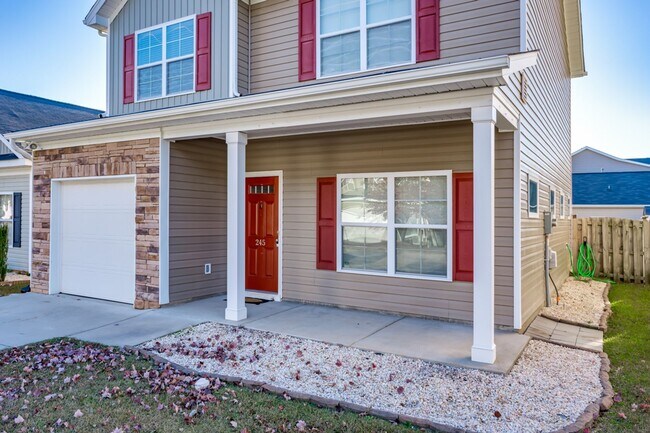 Building Photo - Amazing home in quiet and established neighborhood