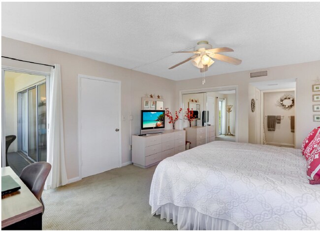 Building Photo - Beachwood on the bay condo