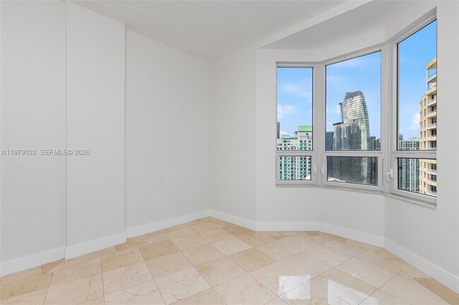 Building Photo - 808 Brickell Key Dr