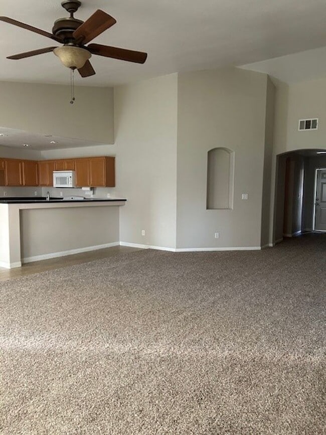 Building Photo - 11409 Pacific Shores Dr