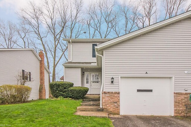 Building Photo - 1770 Rolling Hills Dr