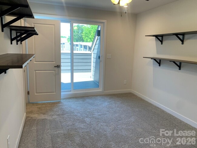 Building Photo - 948 Broad River Ln