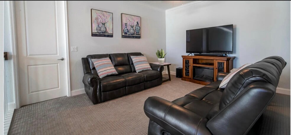 Upstairs loft - 363 Caribbean Pl