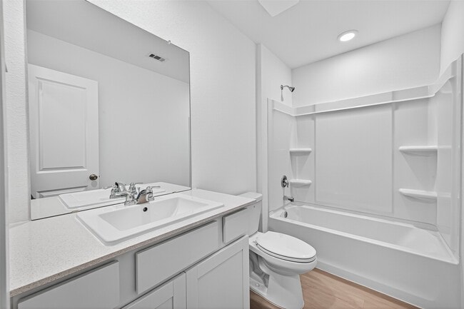 Building Photo - 5211 Esperanza